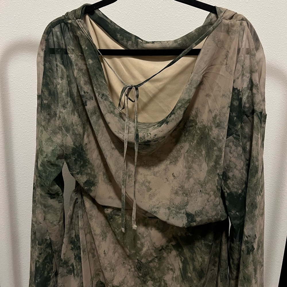 Long sleeve cowl slash neck mini dress with asymmetric hem - Picture 7 of 10